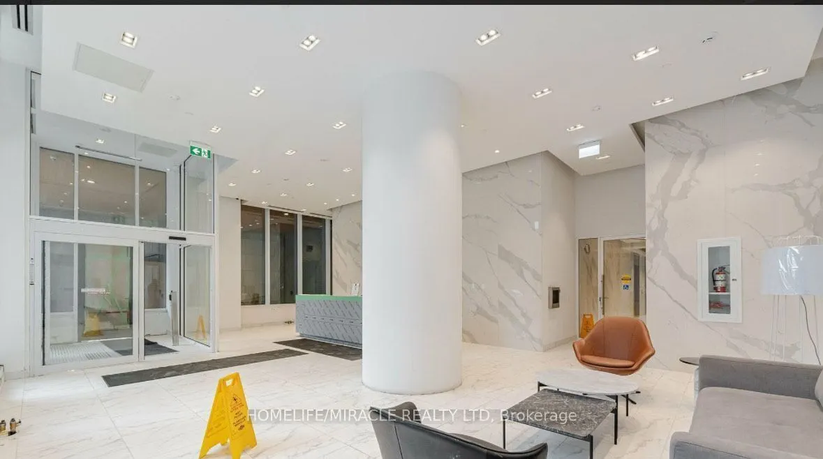 230 Simcoe Street #2421