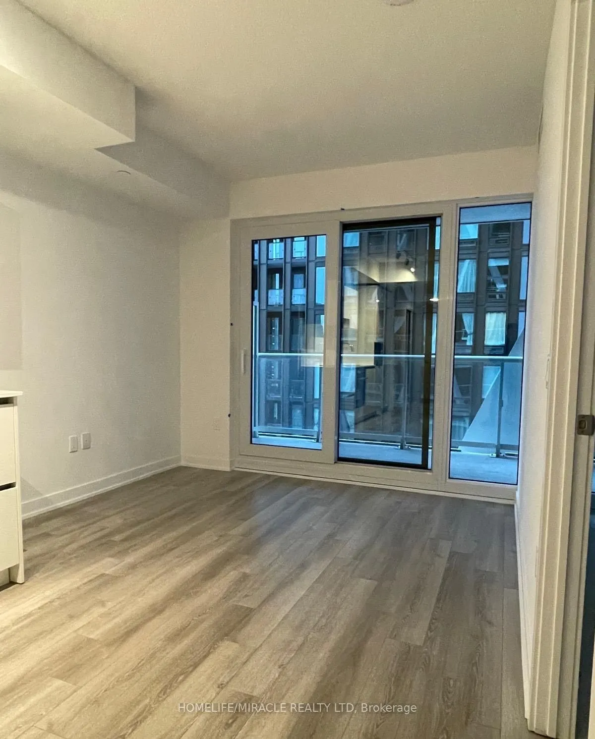230 Simcoe Street #2421