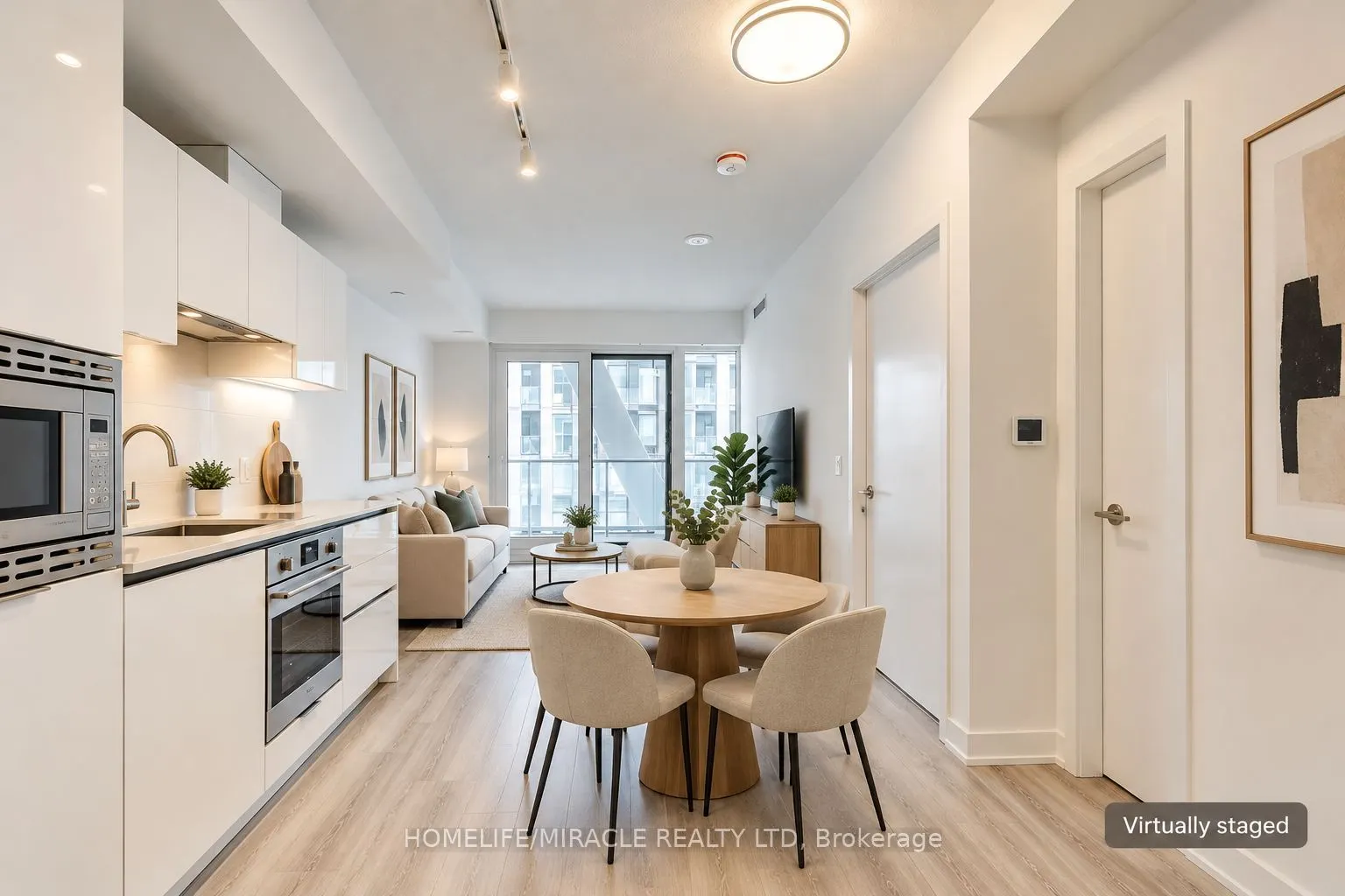 230 Simcoe Street #2421