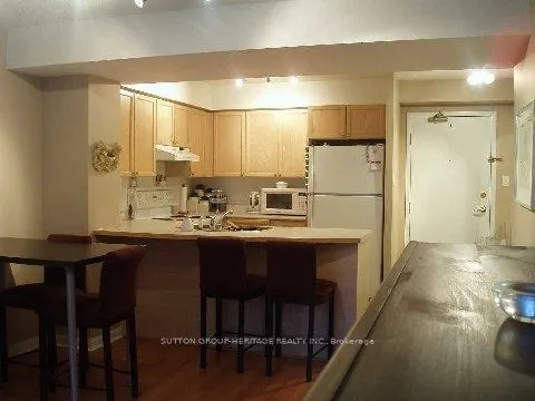 109 Front Street #201