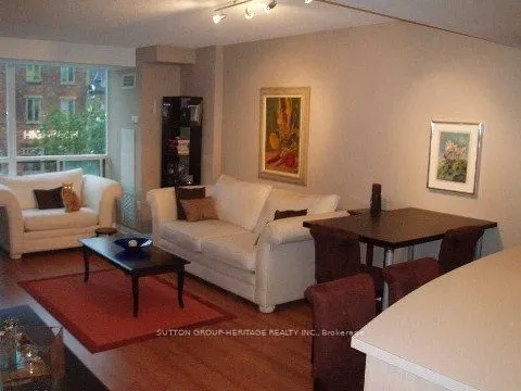 109 Front Street #201