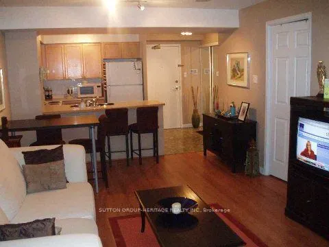 109 Front Street #201