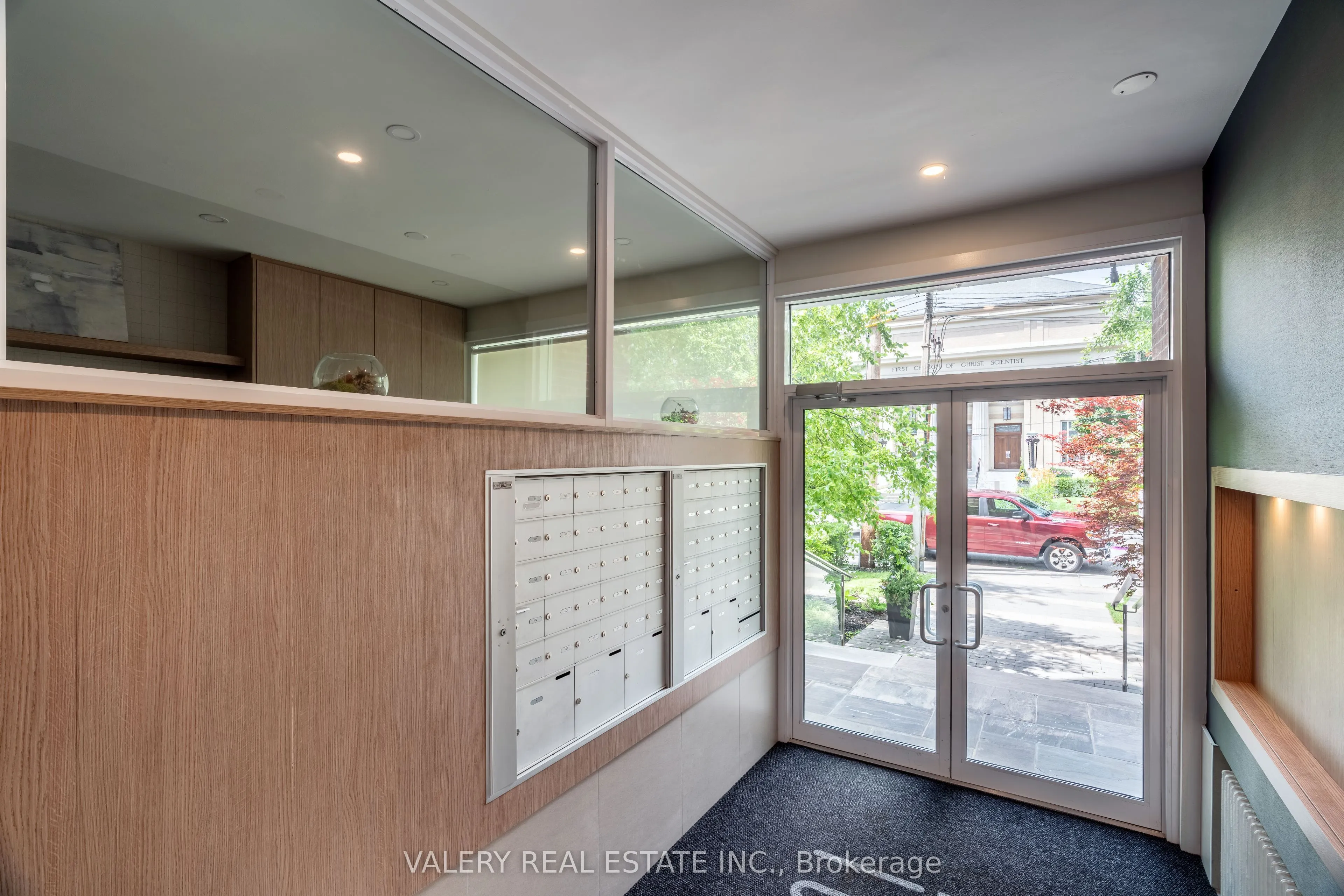 161 St. George Street #403