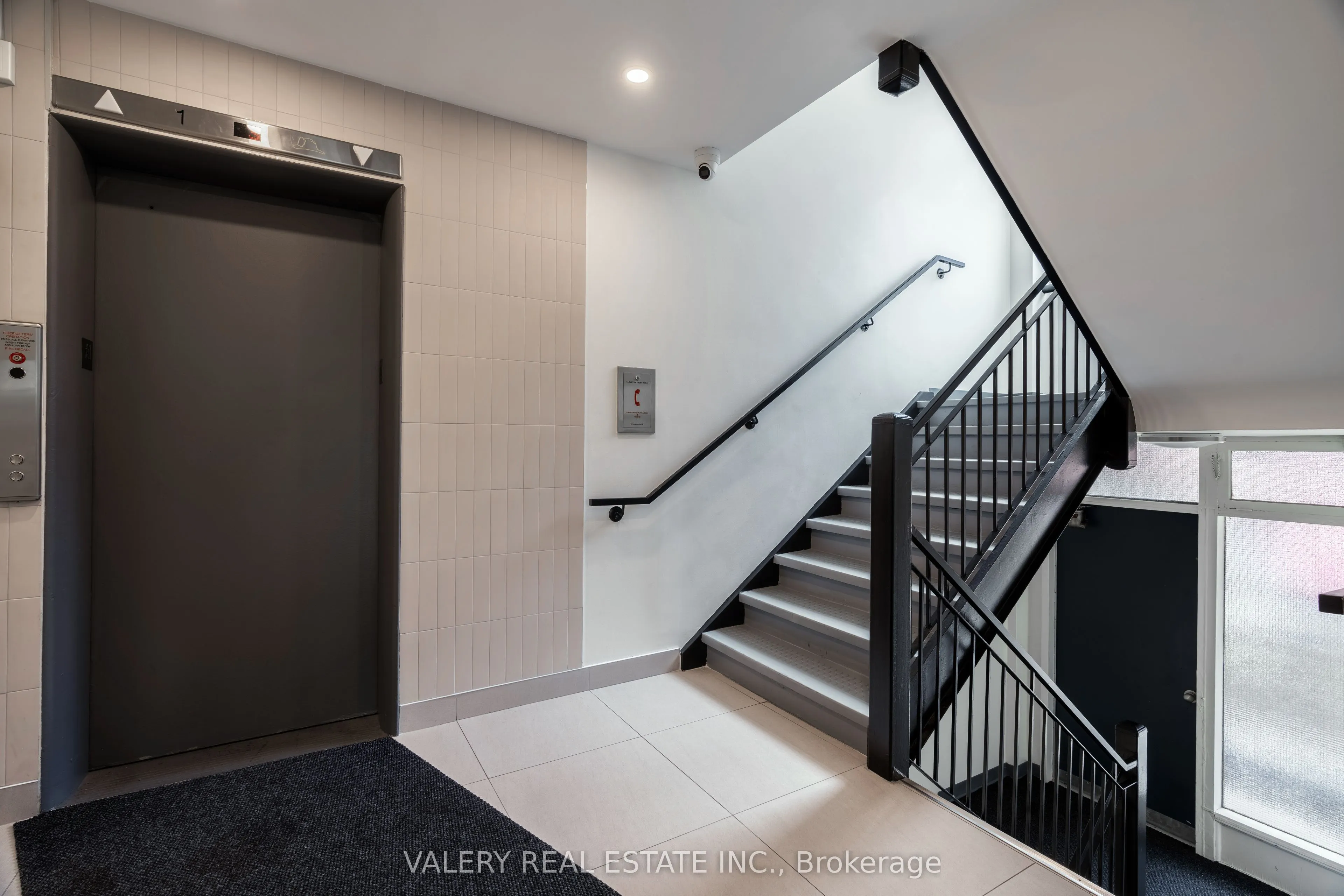 161 St. George Street #403