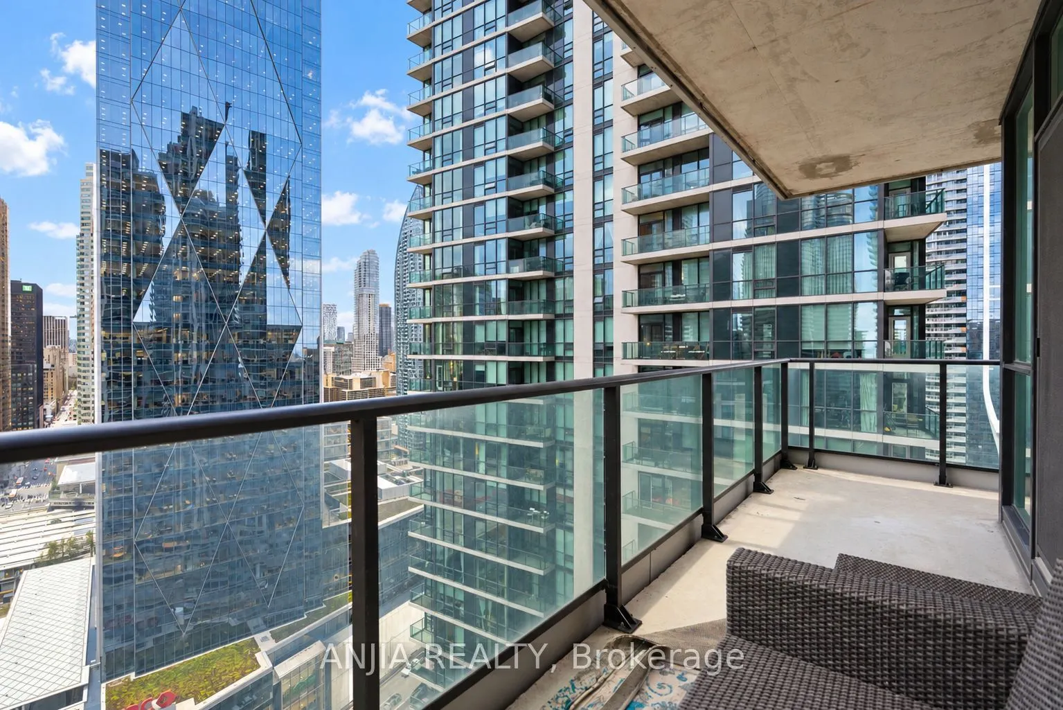 33 Bay Street #3004