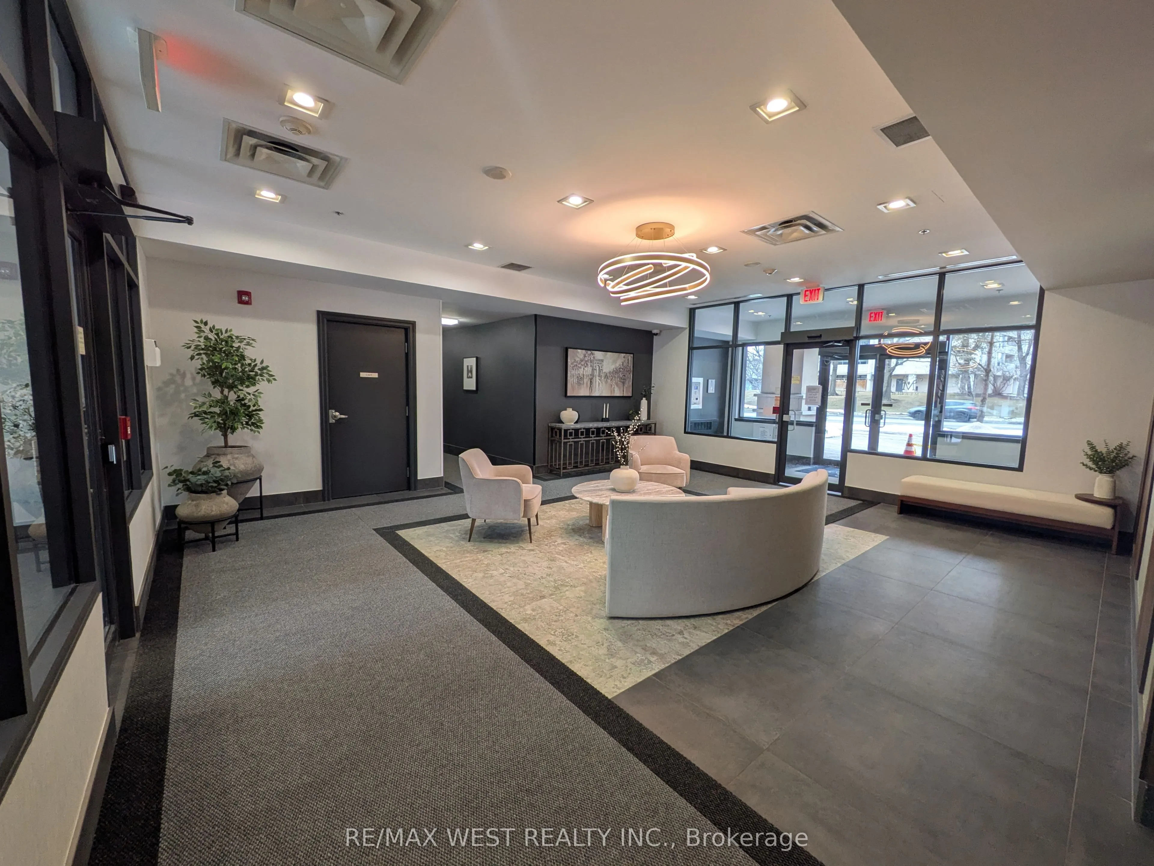 27 Rean Drive #522