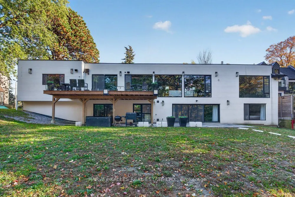 140 Sandringham Drive