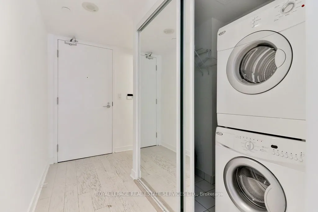58 Orchard View Boulevard #908