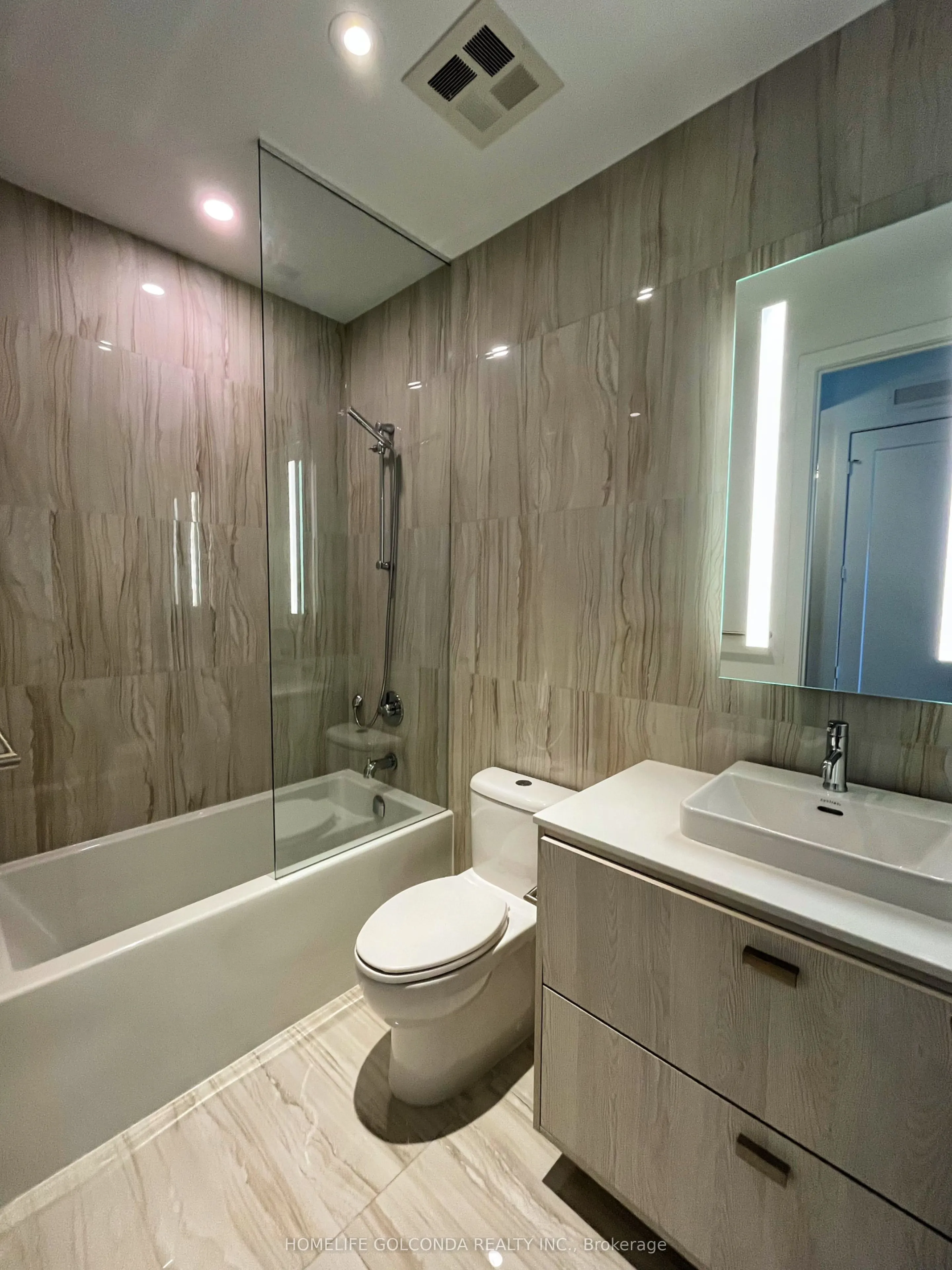 470 Front Street W #3306