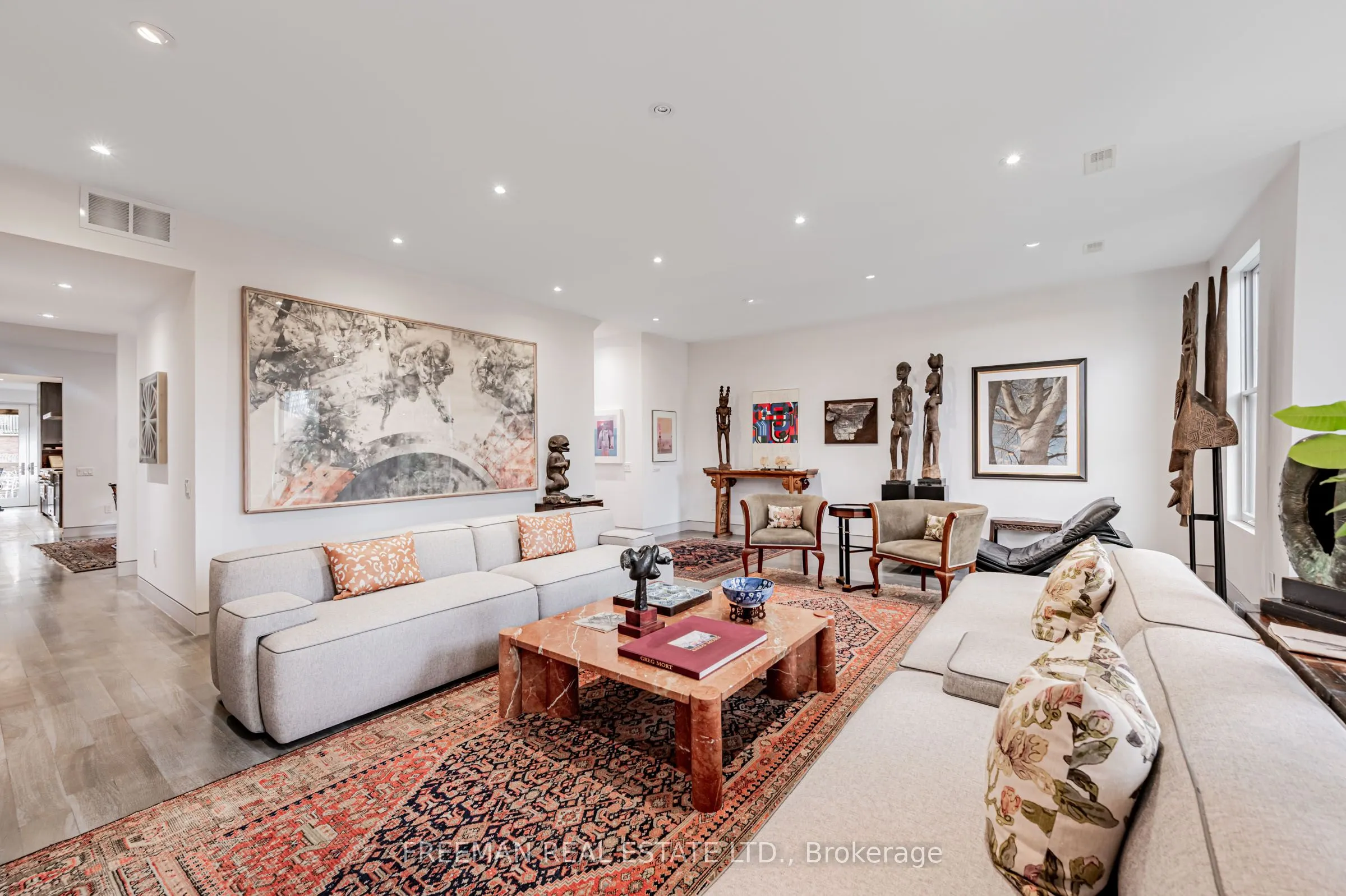 21 Howland Avenue #Upper