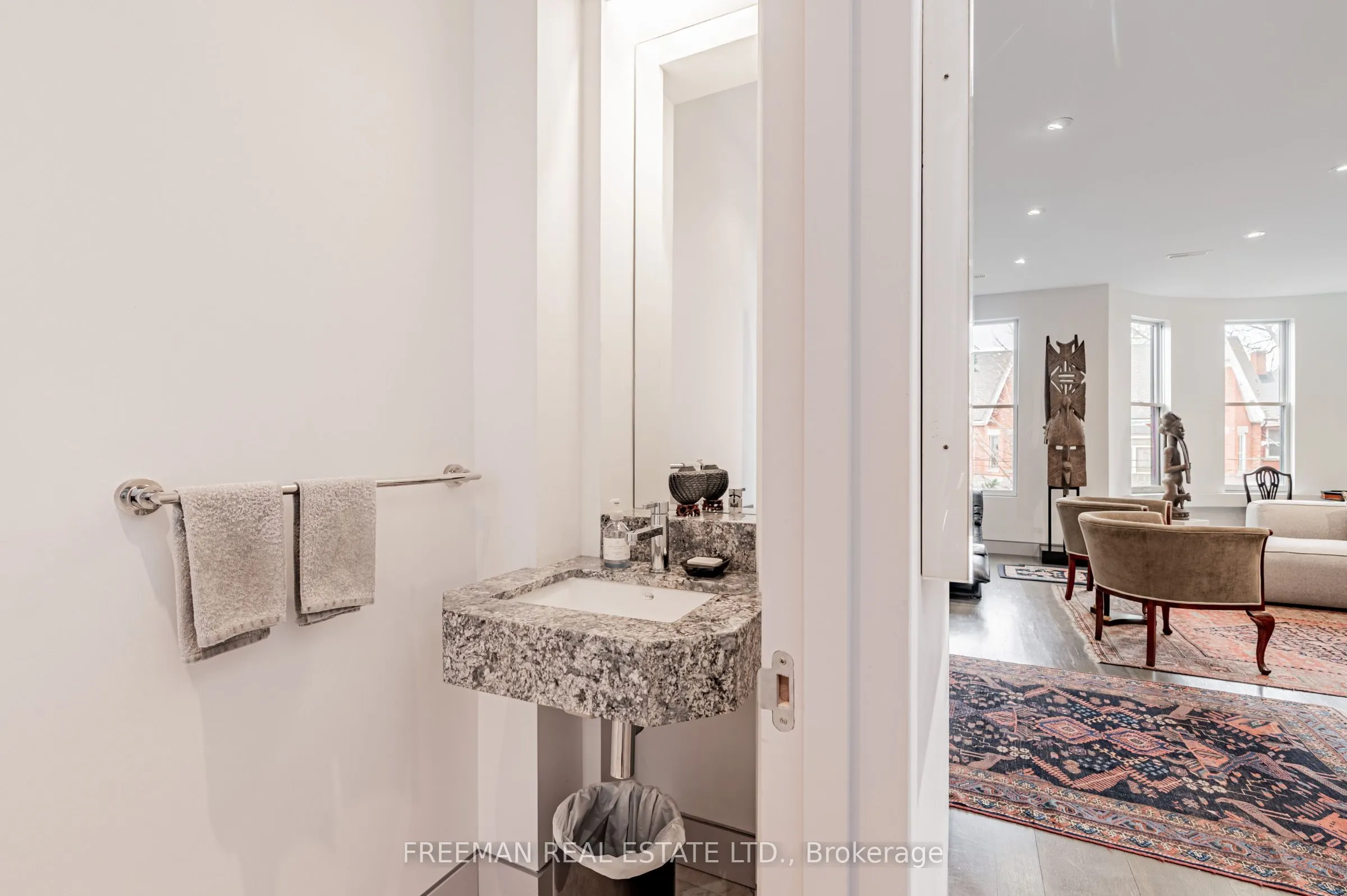 21 Howland Avenue #Upper