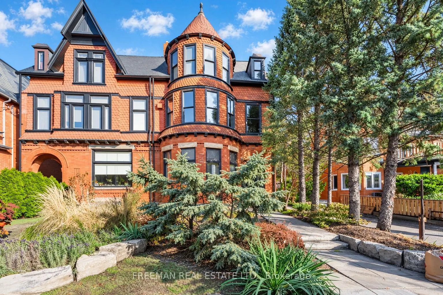 21 Howland Avenue #Upper