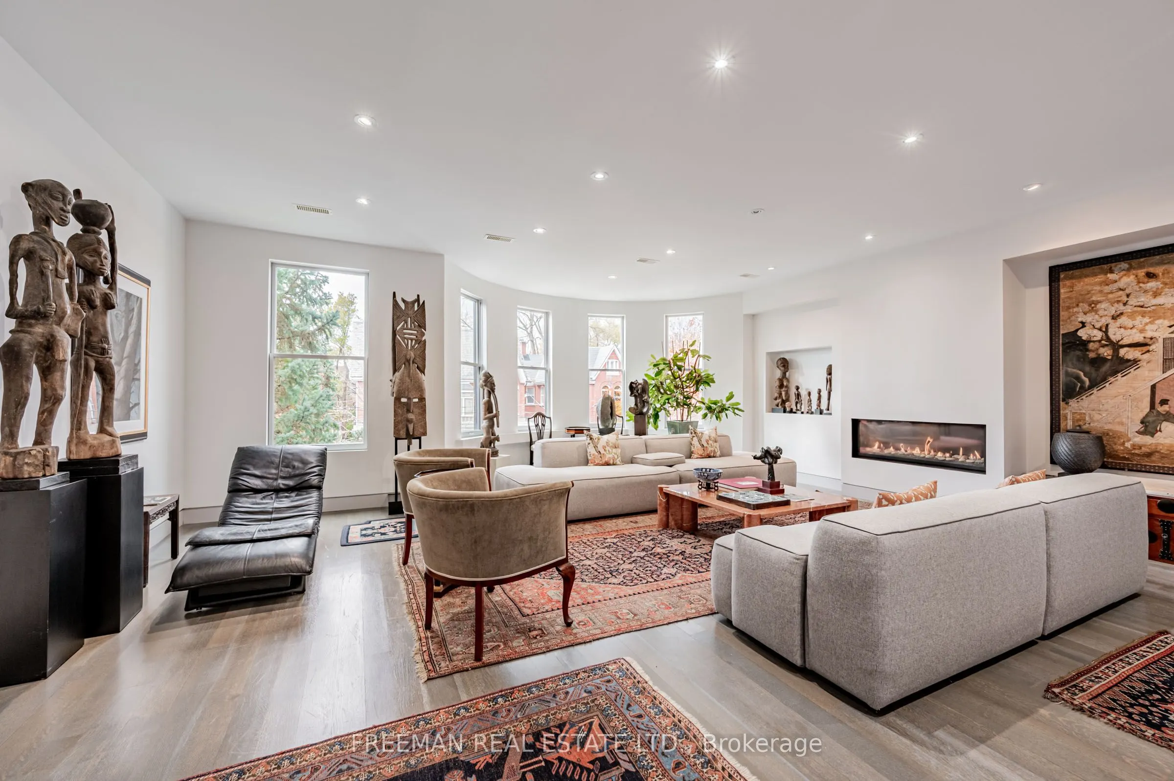 21 Howland Avenue #Upper