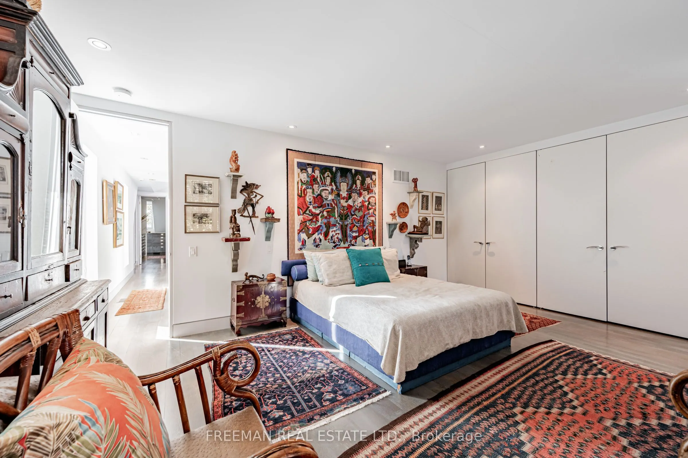 21 Howland Avenue #Upper