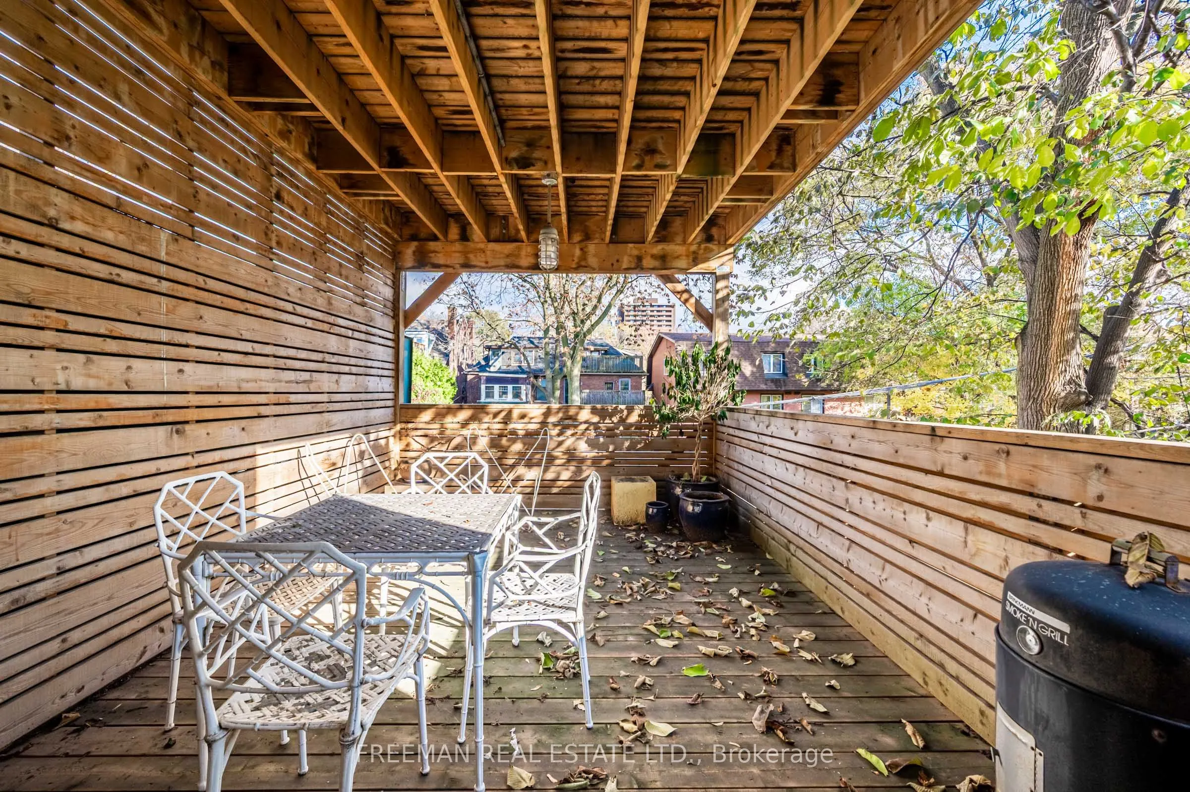 21 Howland Avenue #Upper