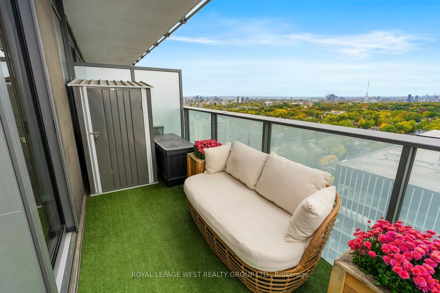 99 Foxbar Road #2304