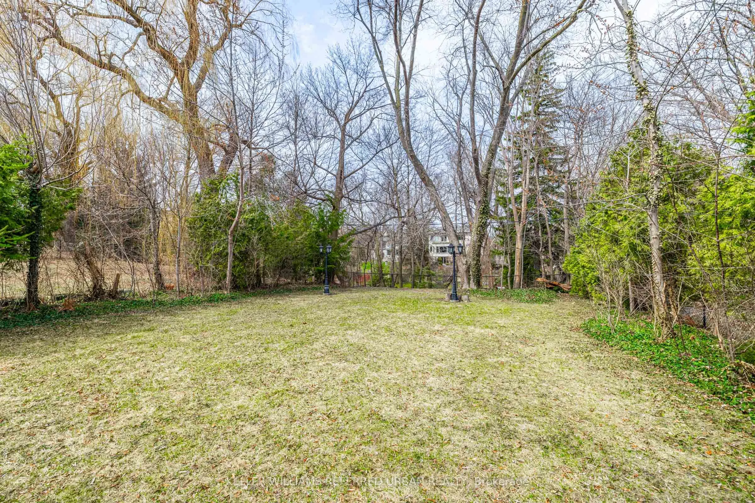 60 Hawksbury Drive