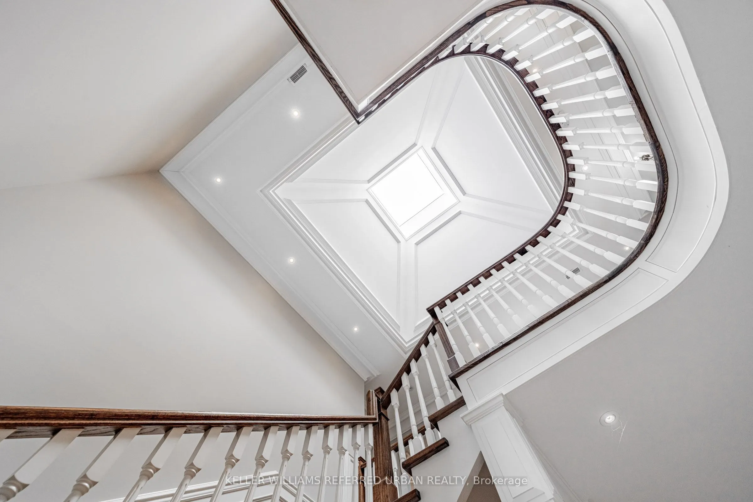 60 Hawksbury Drive