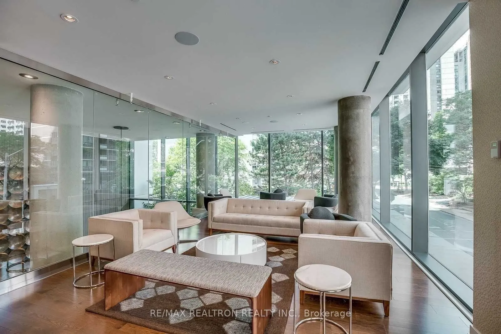 75 St Nicholas Street #2805