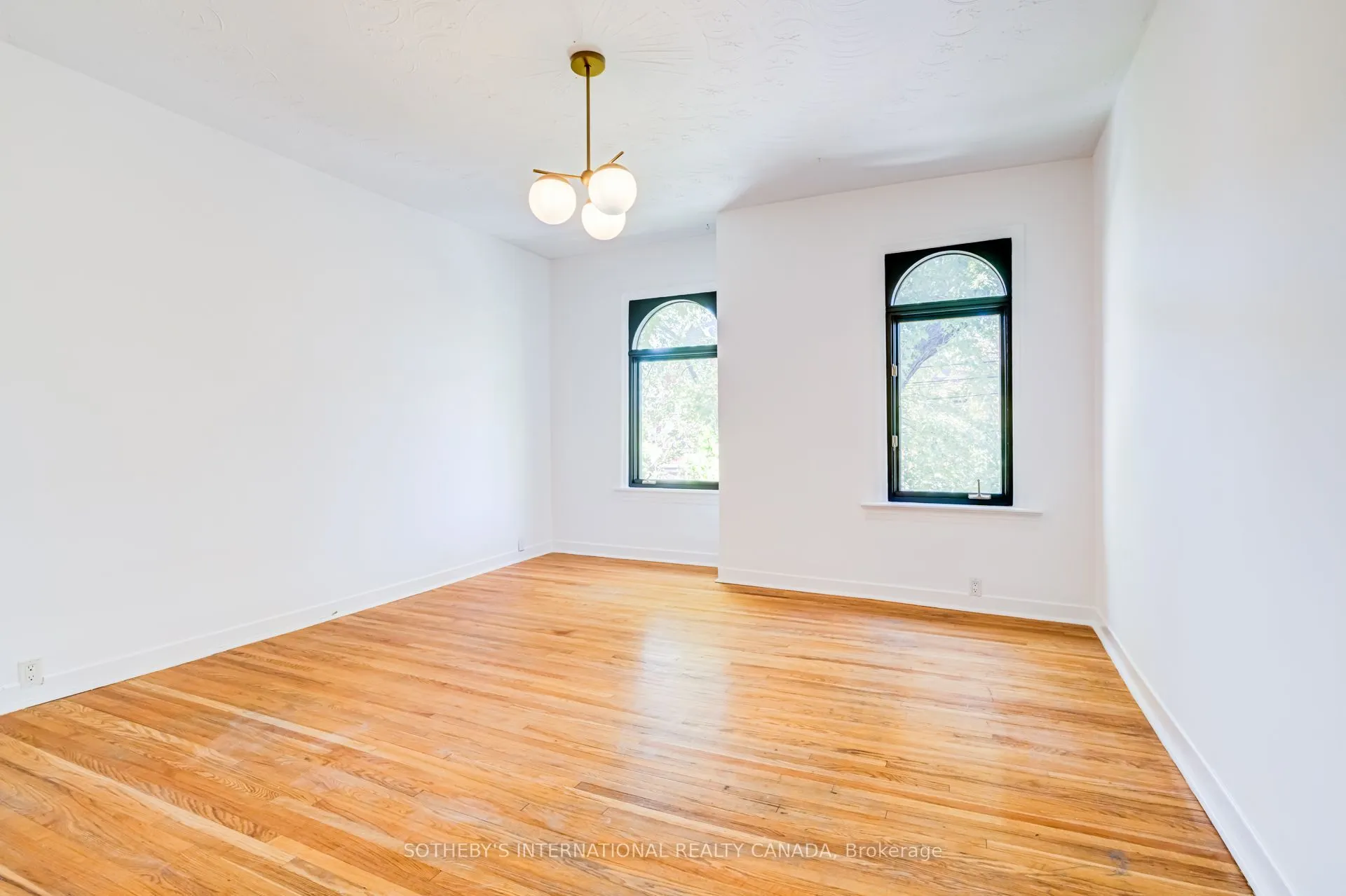 13 Euclid Avenue