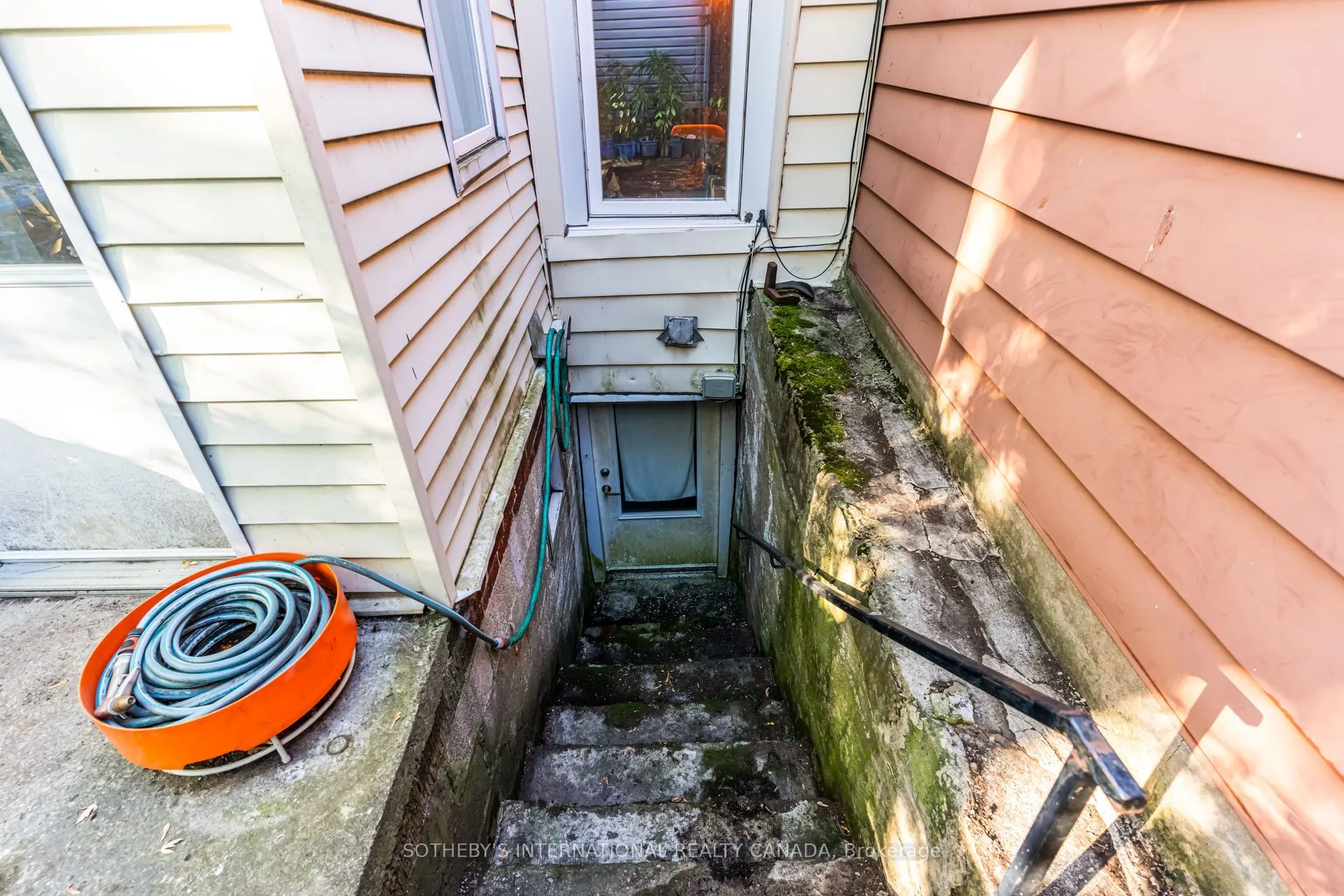 13 Euclid Avenue