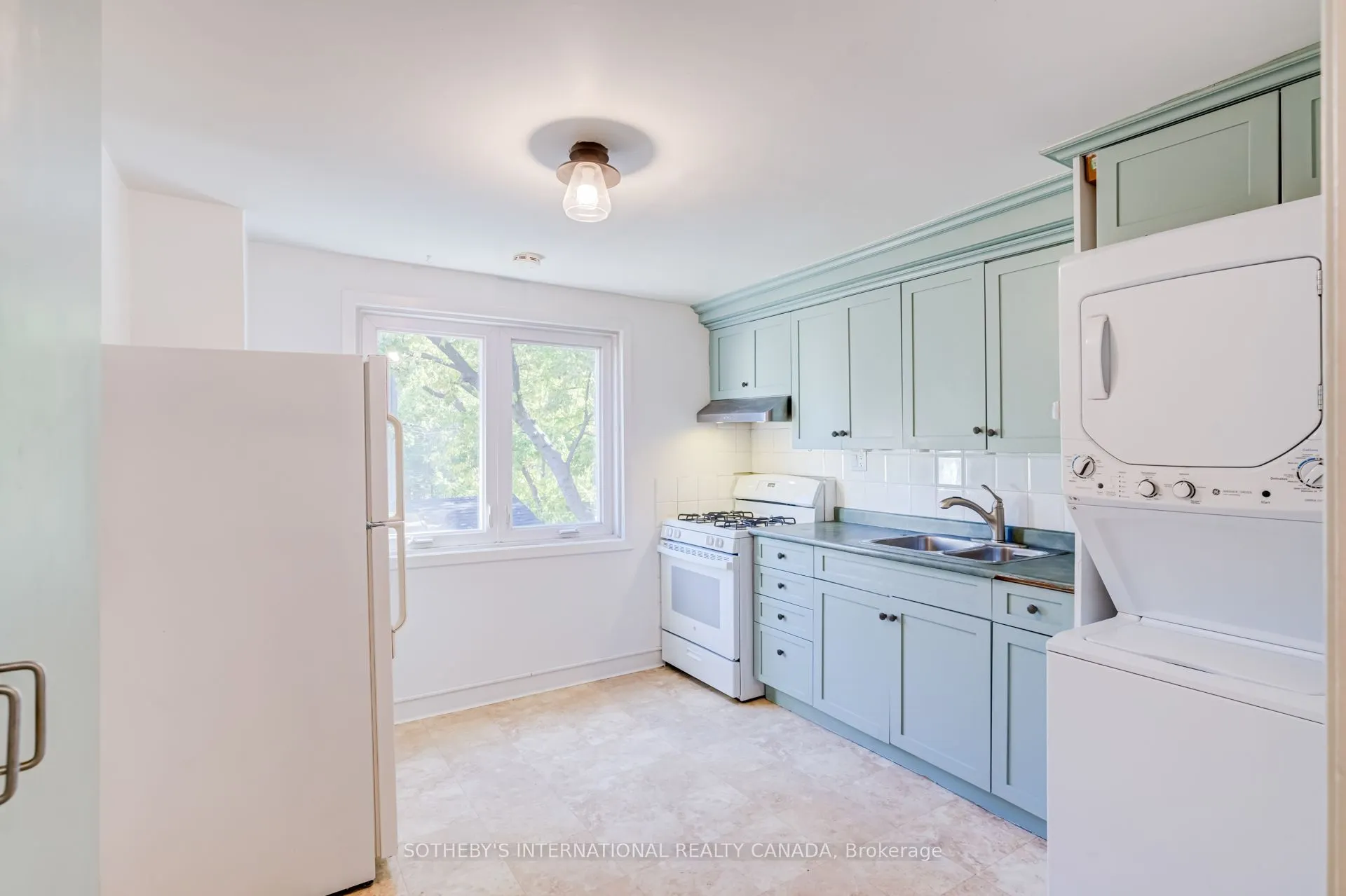 13 Euclid Avenue