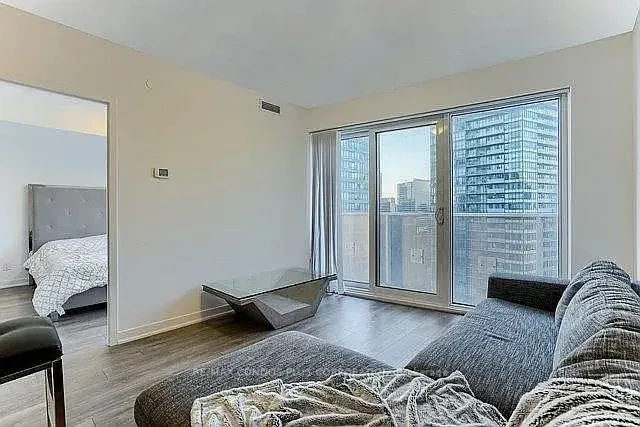 100 Harbour Street #4403