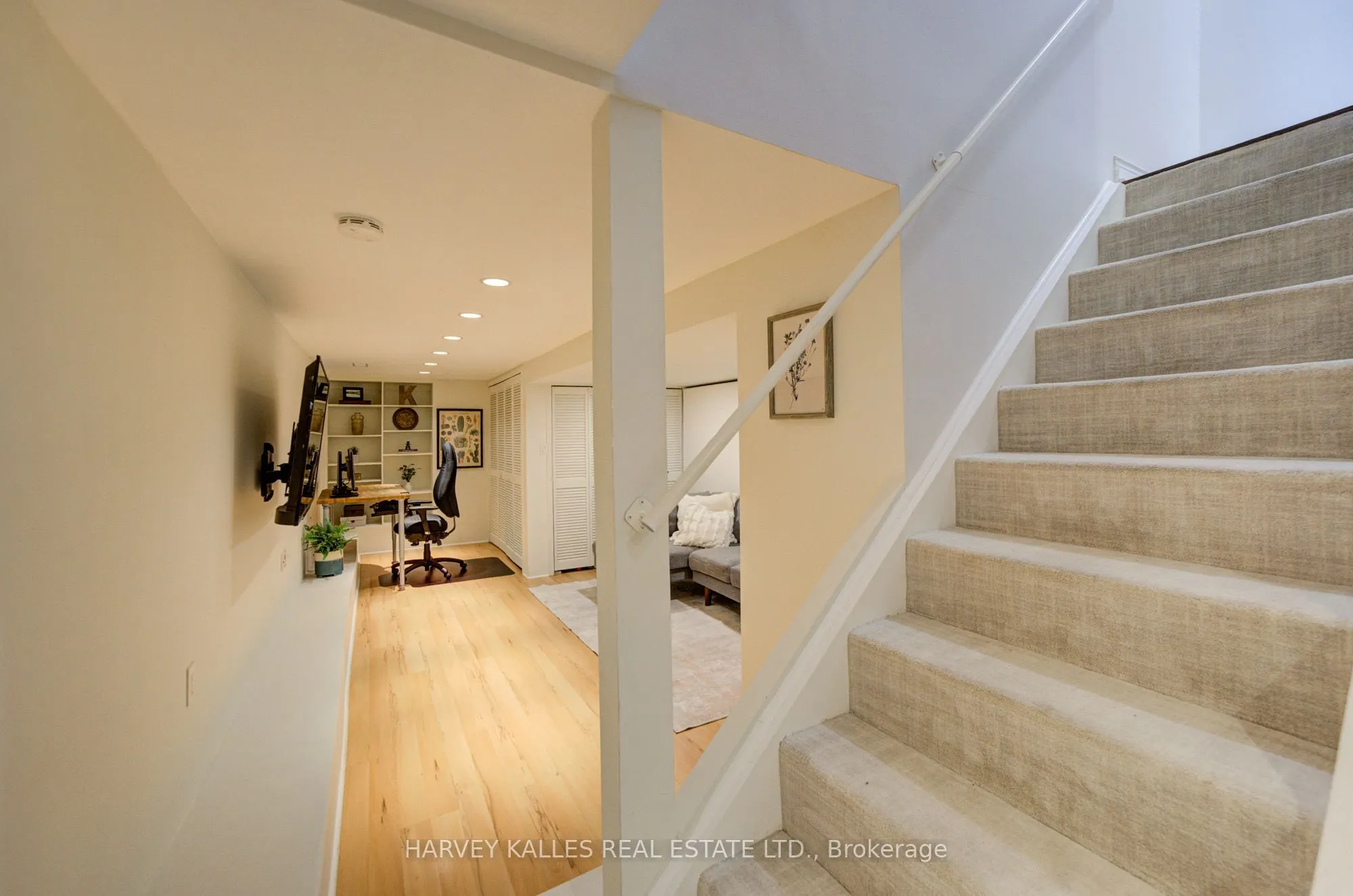 34 Kenwood Avenue