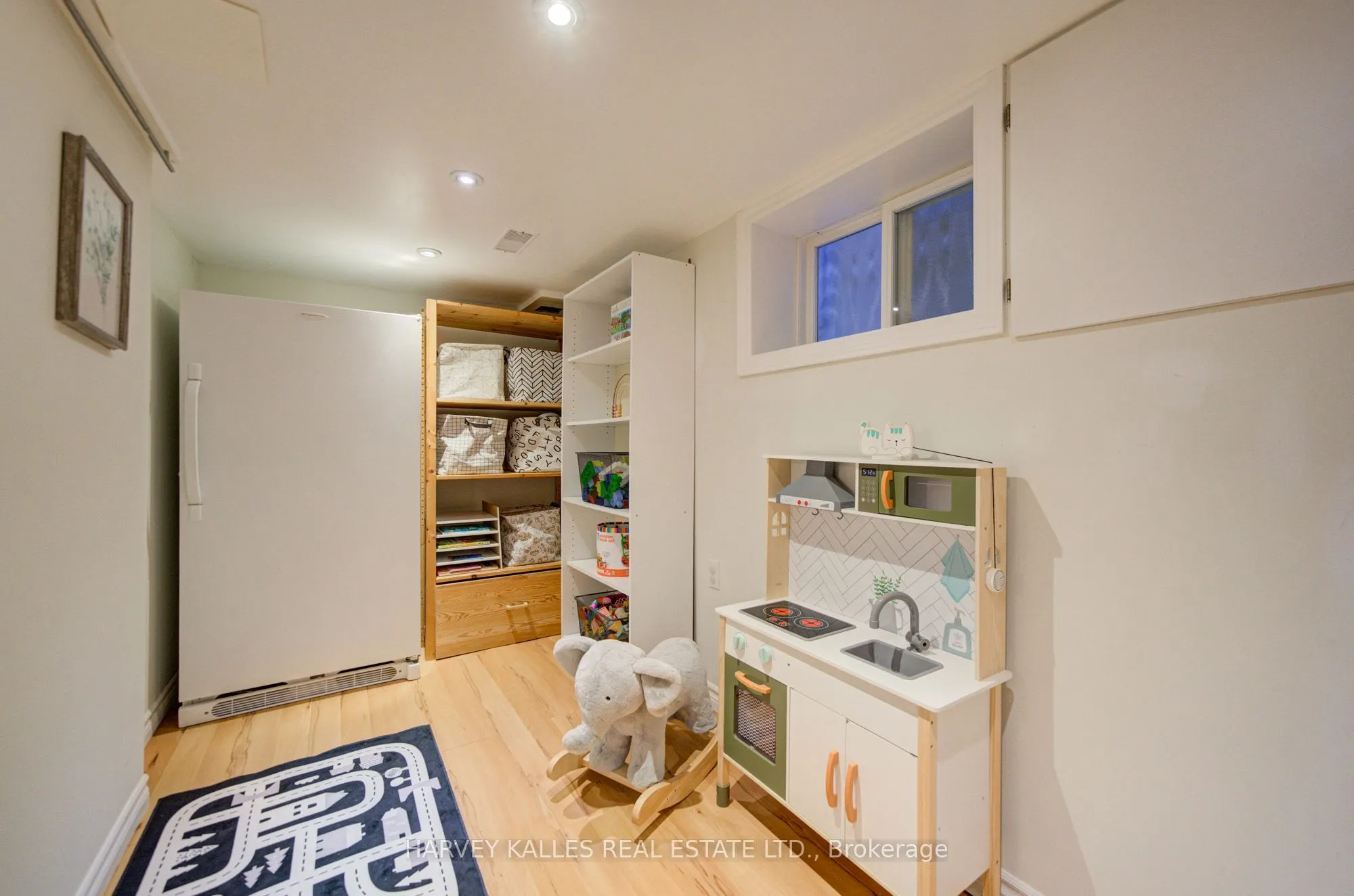 34 Kenwood Avenue