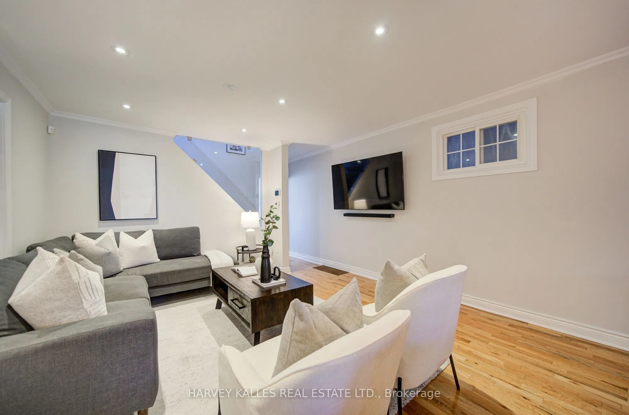 34 Kenwood Avenue