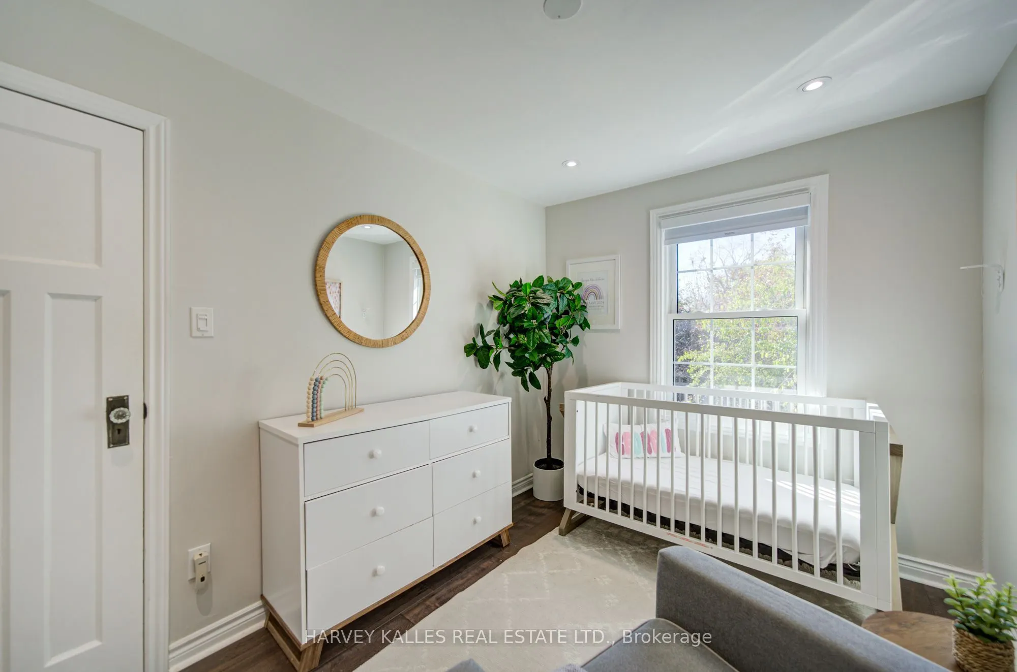34 Kenwood Avenue