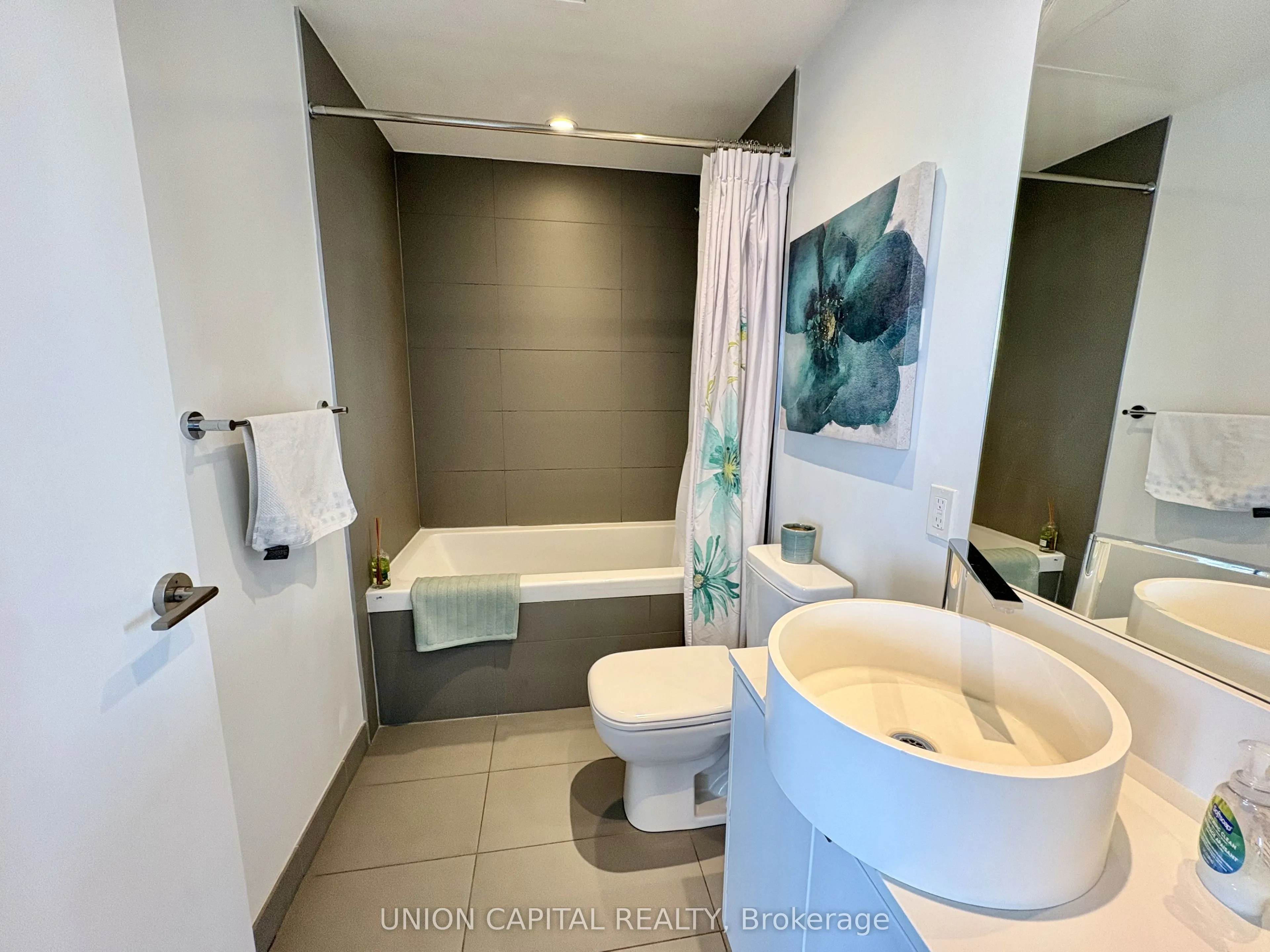 60 Colborne Street #1404