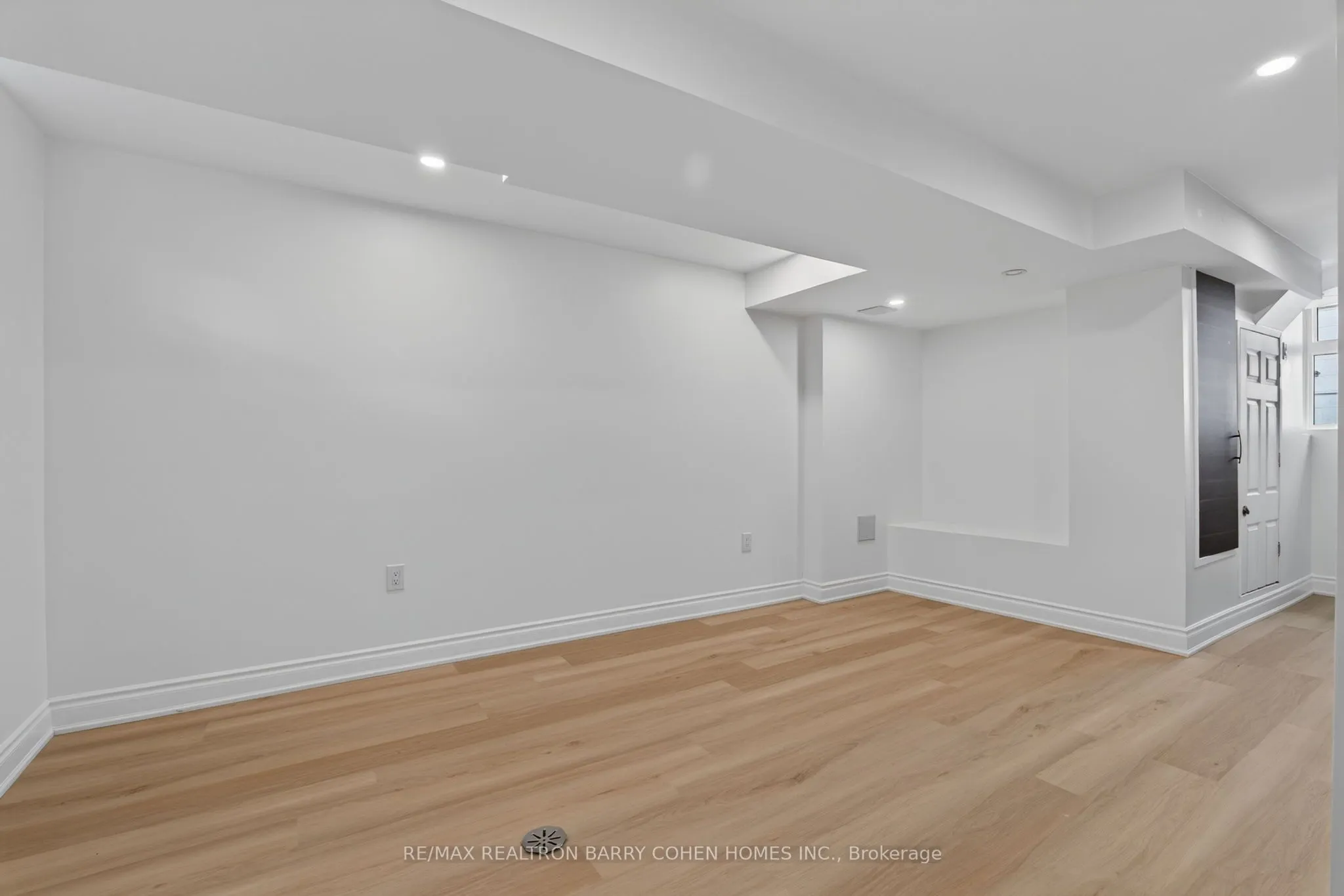 371 Howland Avenue #Lower