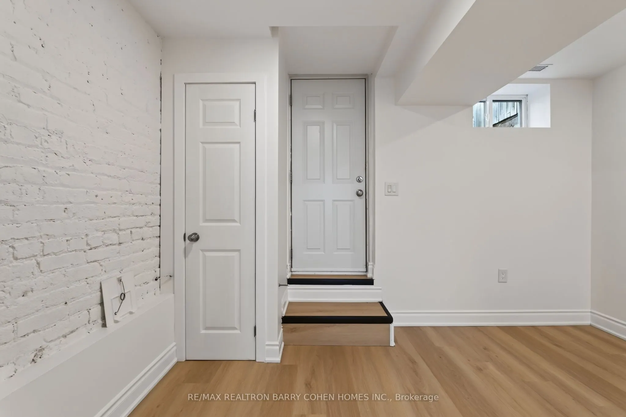 371 Howland Avenue #Lower