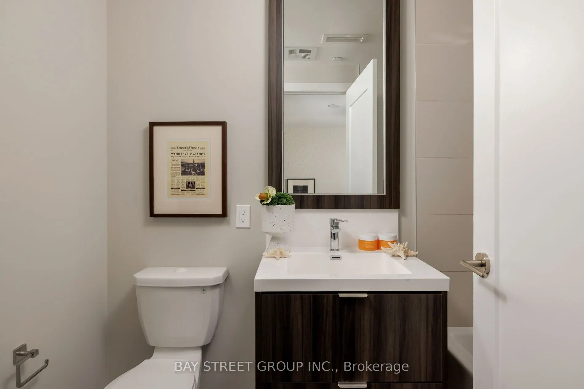 80 Vanauley Street #405