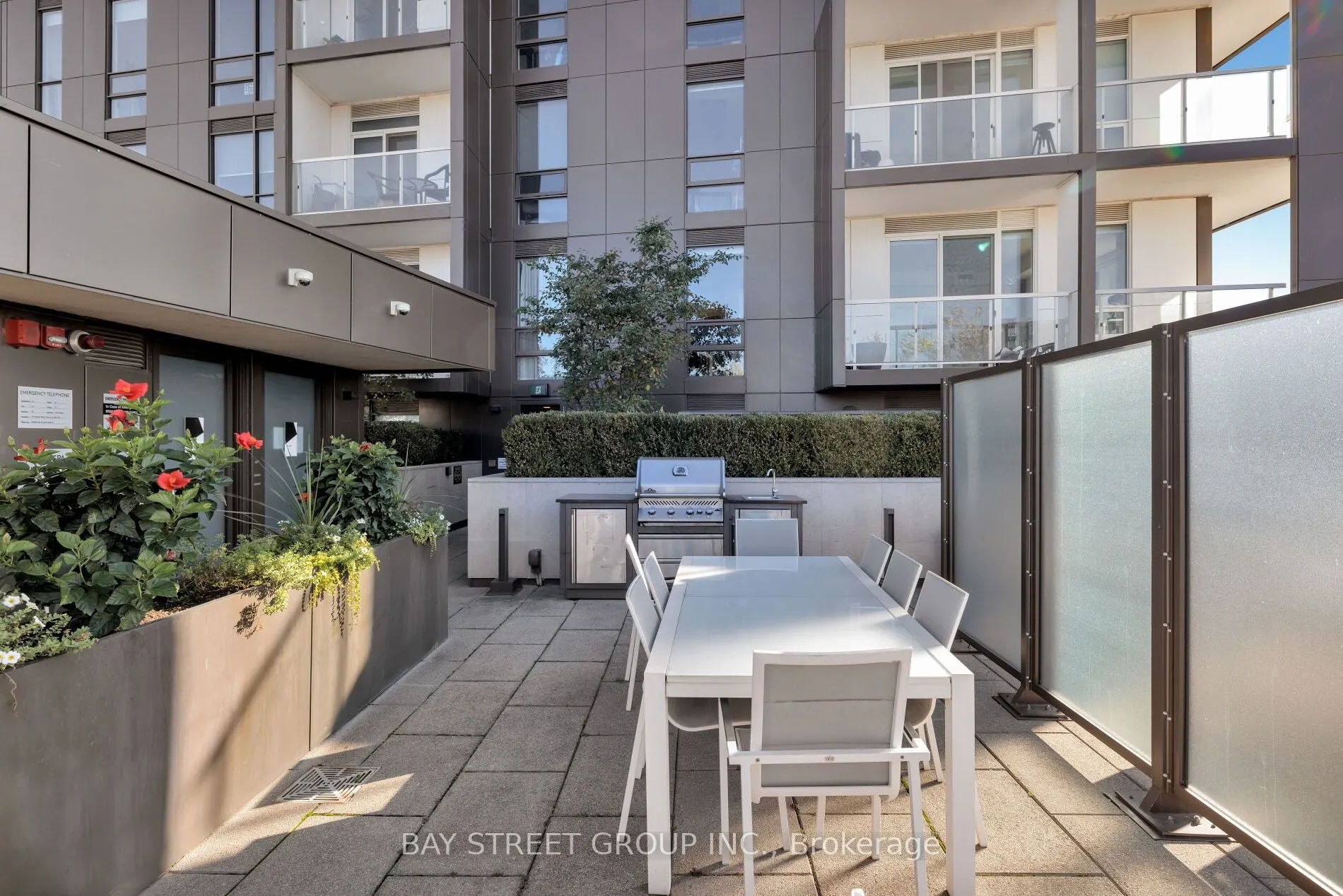 80 Vanauley Street #405