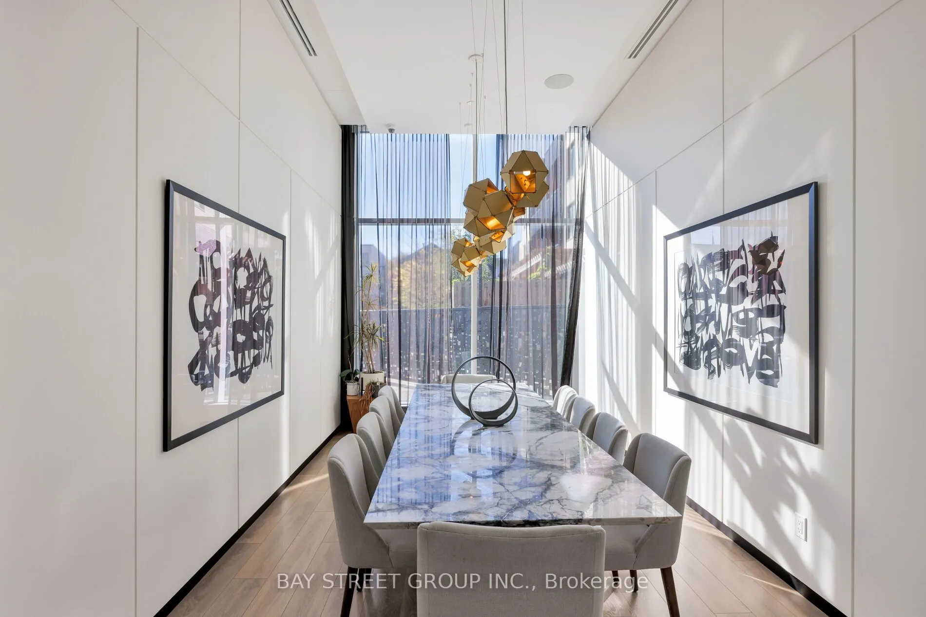80 Vanauley Street #405
