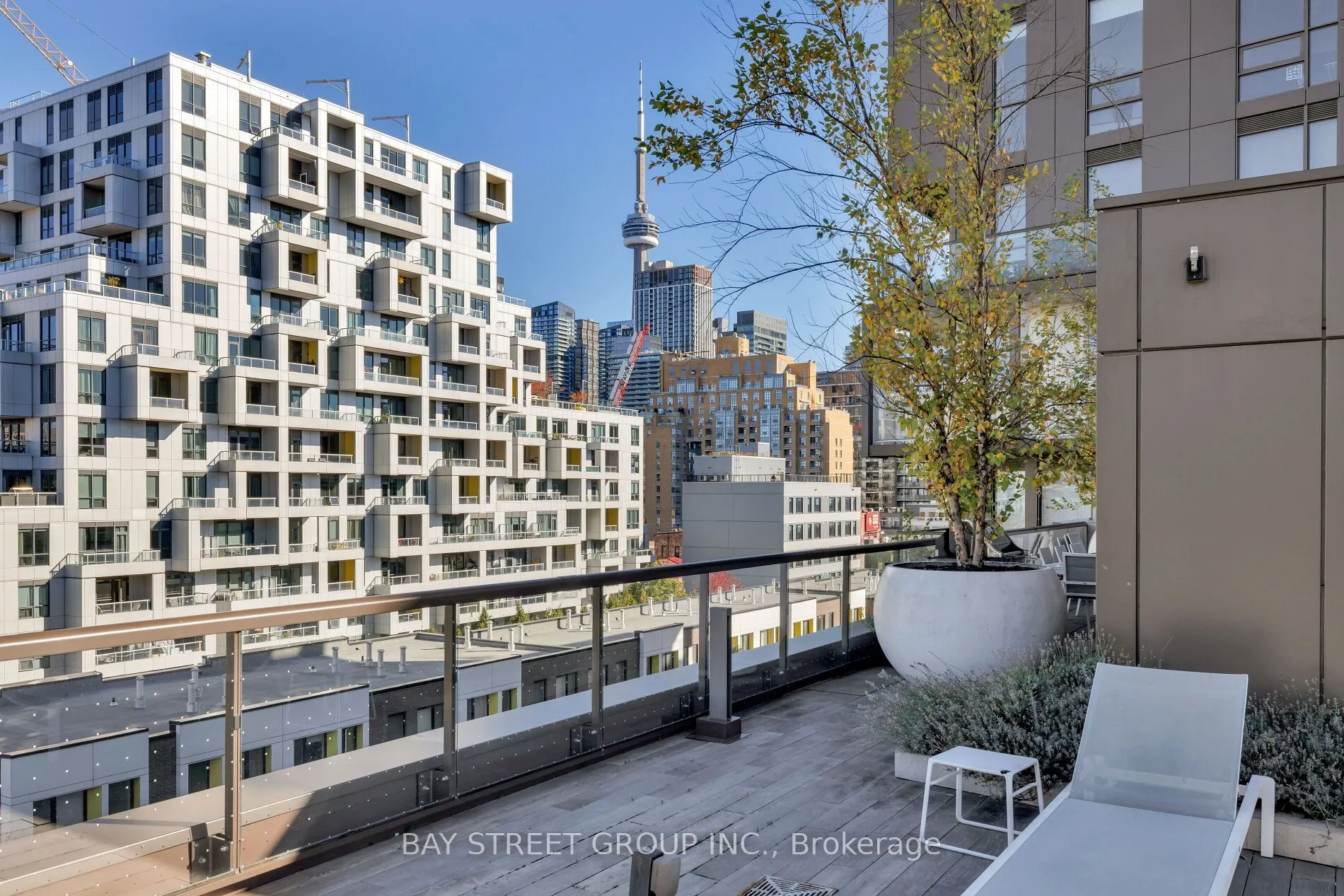 80 Vanauley Street #405