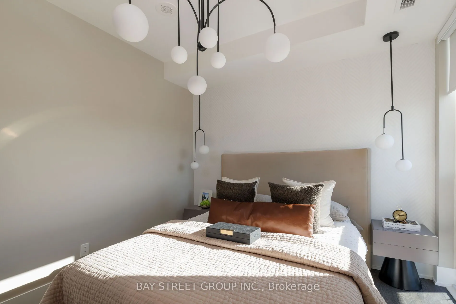 80 Vanauley Street #405