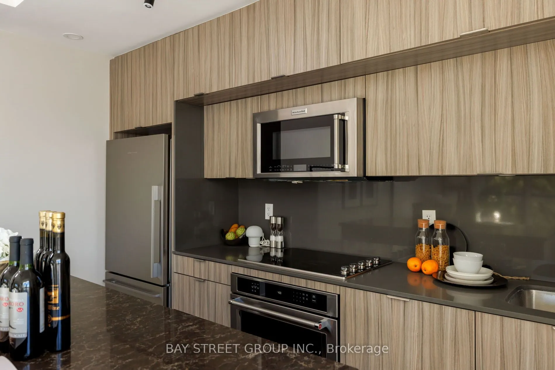 80 Vanauley Street #405