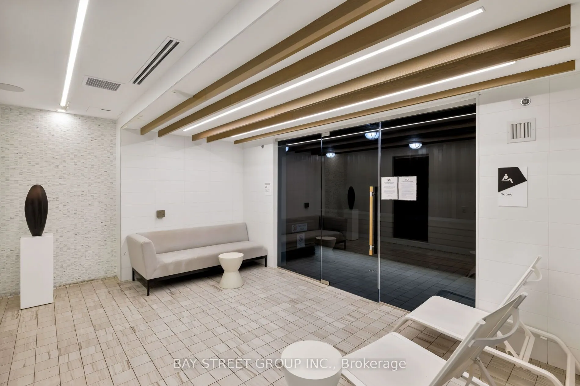 80 Vanauley Street #405