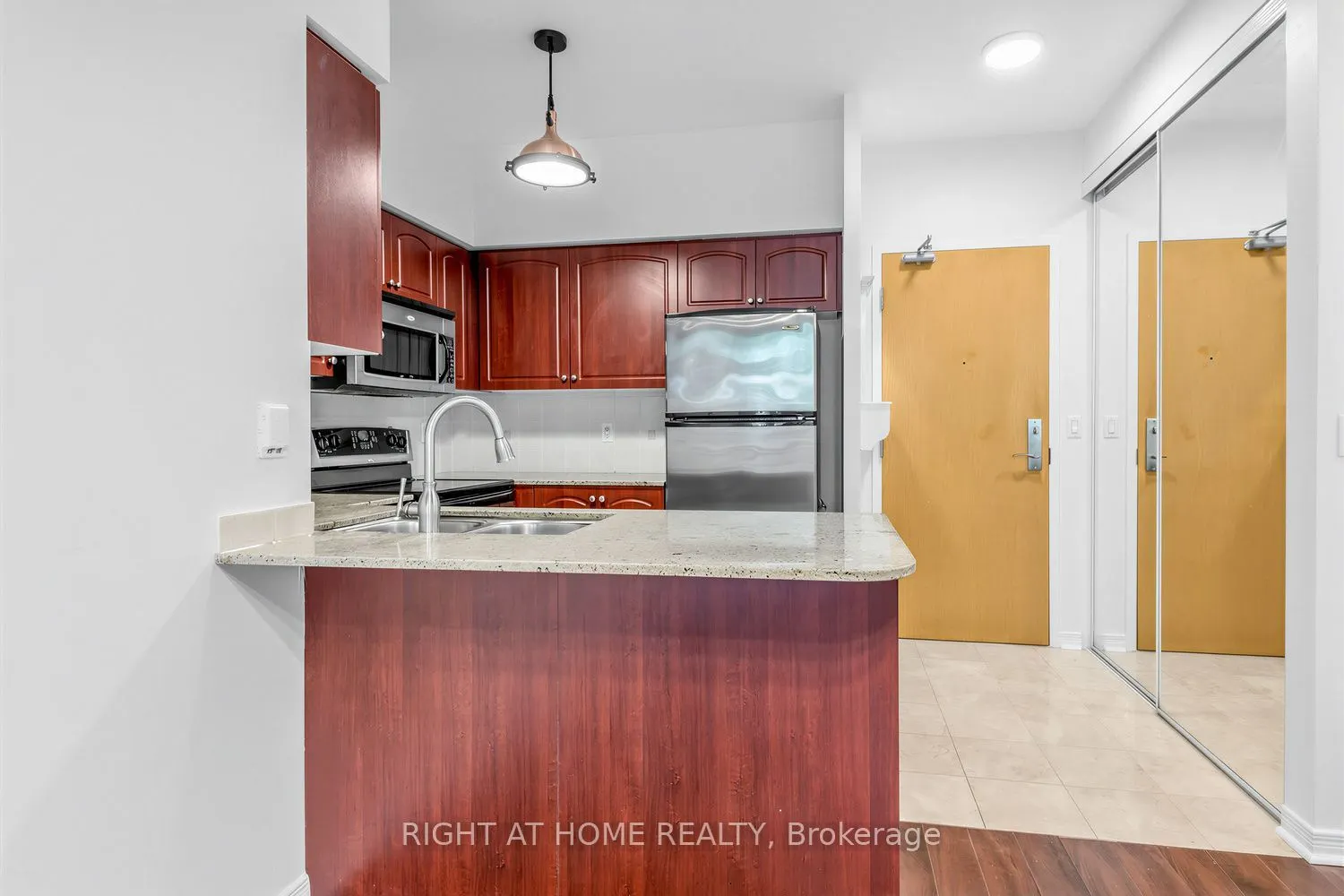 509 Beecroft Avenue #107
