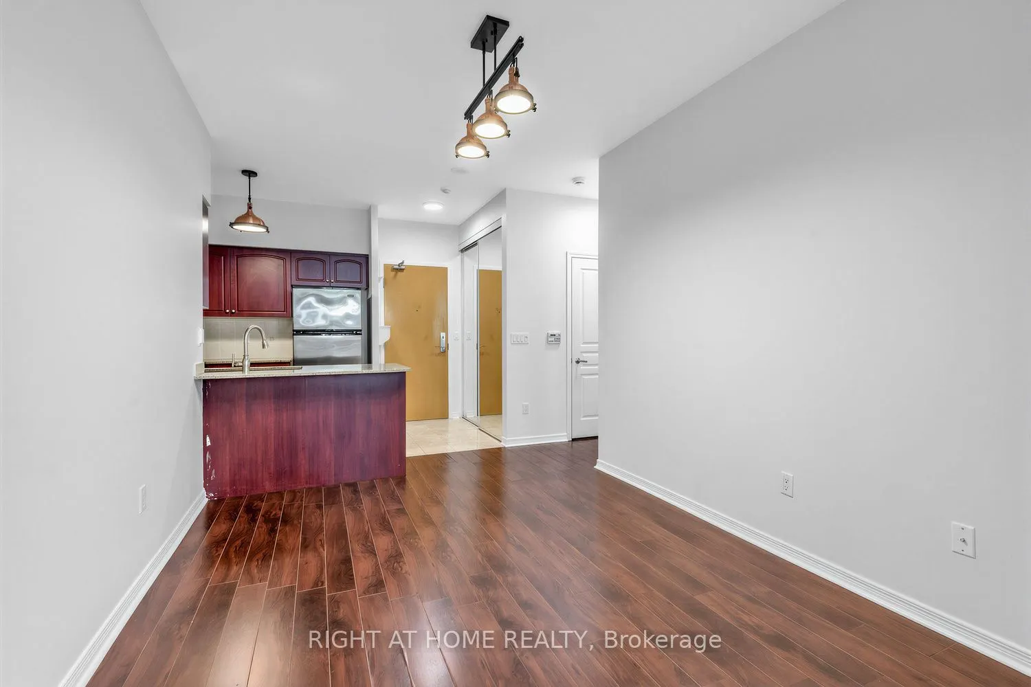 509 Beecroft Avenue #107