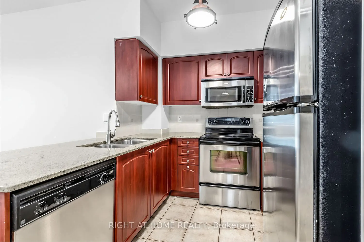 509 Beecroft Avenue #107