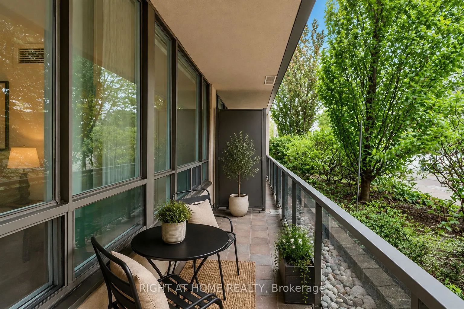 509 Beecroft Avenue #107