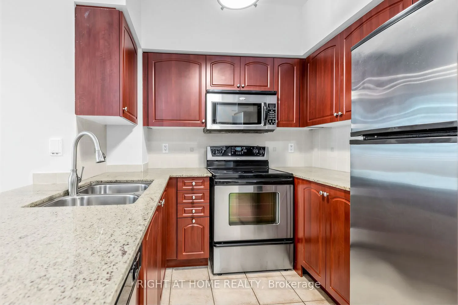 509 Beecroft Avenue #107