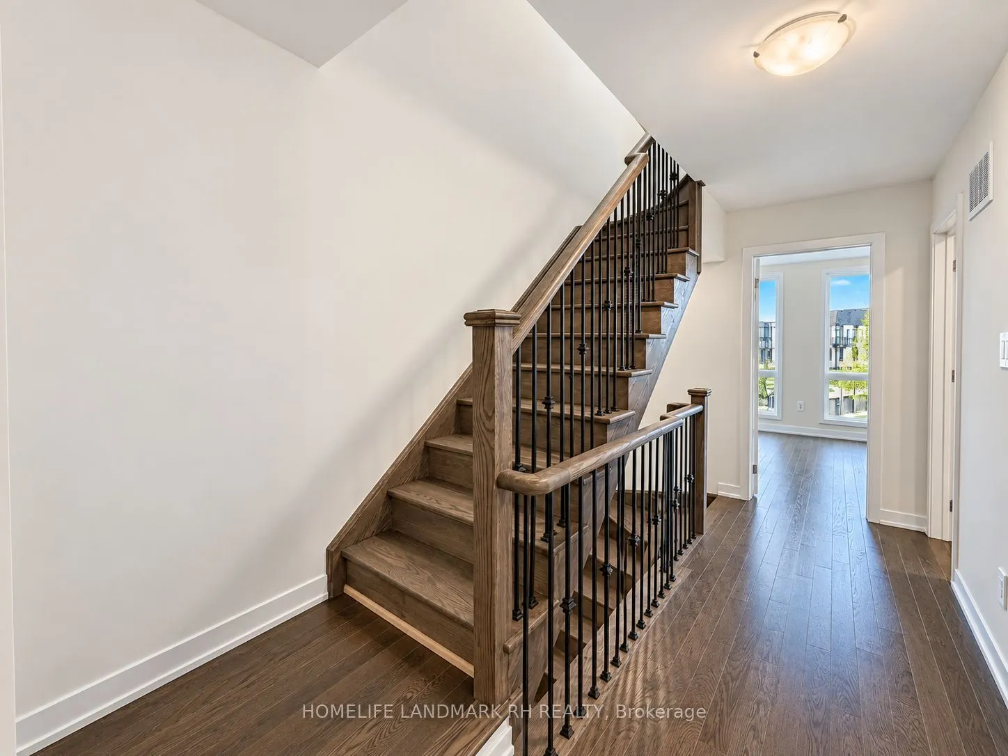 398 Lawrence Heights Way