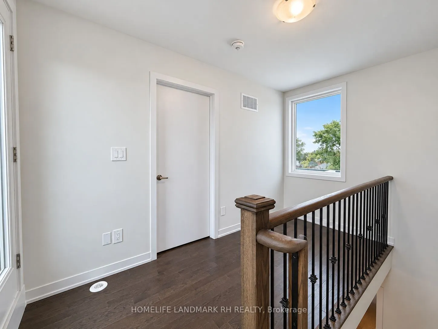 398 Lawrence Heights Way