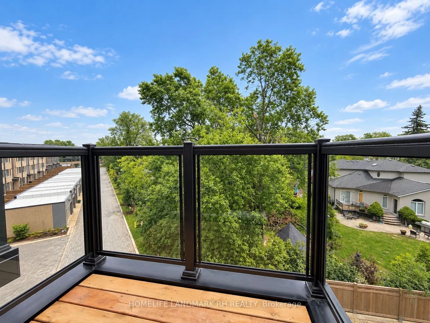 398 Lawrence Heights Way