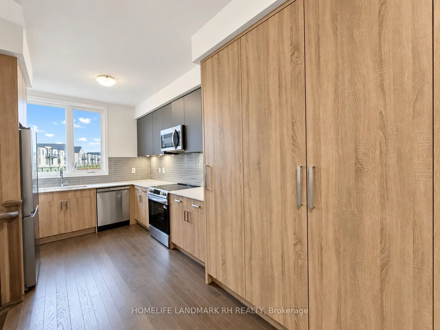 398 Lawrence Heights Way